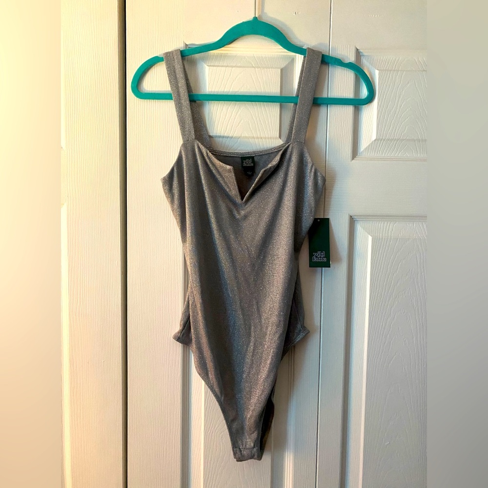 🩶🪩NWT Wild Fable Silver Glitter Bodysuit 🪩🩶